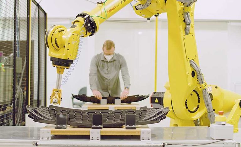 How to Pick the best Collaborative Industrial Robots Expert?